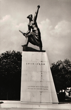 1964 Tanácsköztársaság emlékműve