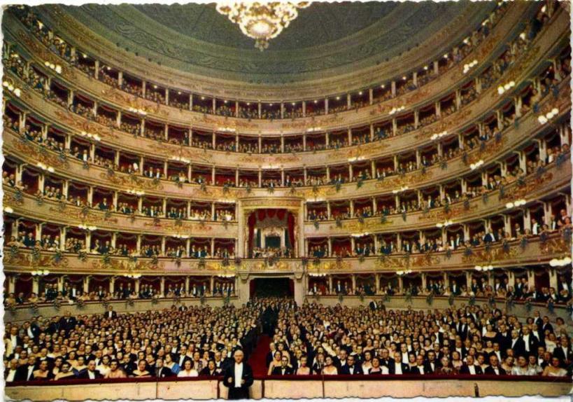 1933. január 14-én- a Scala fennállása óta először- magyar daljáték kerül bemutatásra: „Filanda Magiara”, azaz a Székely fonó, melyet Kodály jelenlétében Sergio Faolini vezényelt.